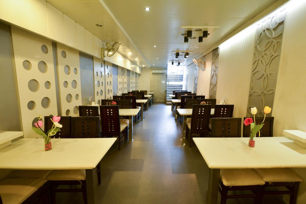 Hotel Central Residency Βαρανάσι Εξωτερικό φωτογραφία