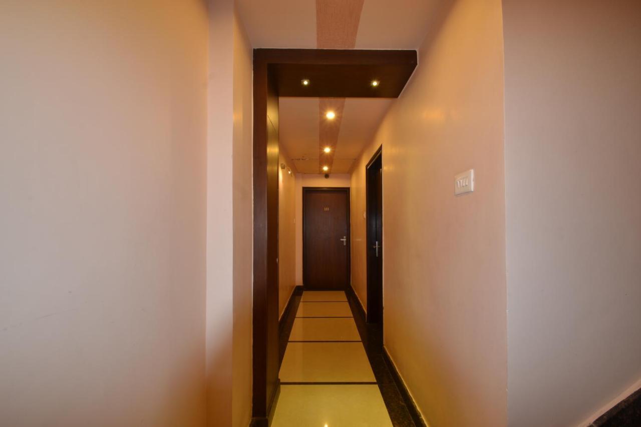 Hotel Central Residency Βαρανάσι Εξωτερικό φωτογραφία